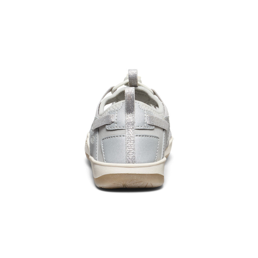 Sandalia Moxie para niños Plata