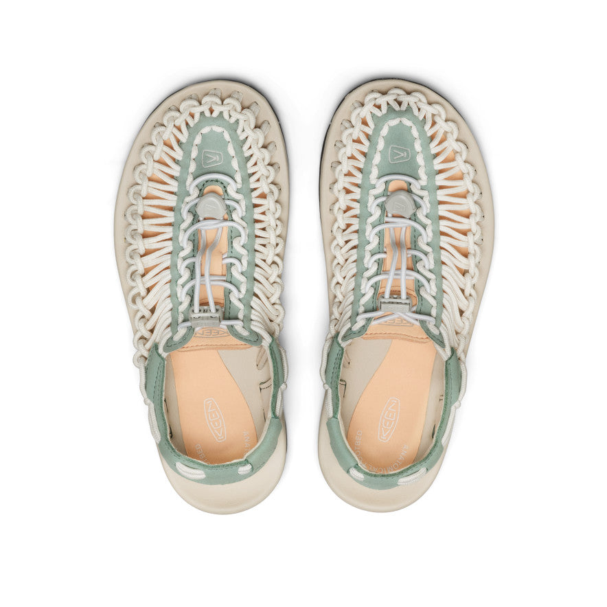 Zapatillas UNEEK para mujer Lily Pad/Peach Fuzz